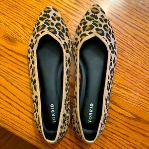 Torrid LEOPARD STRETCH KNIT POINTED TOE FLAT 11.5W